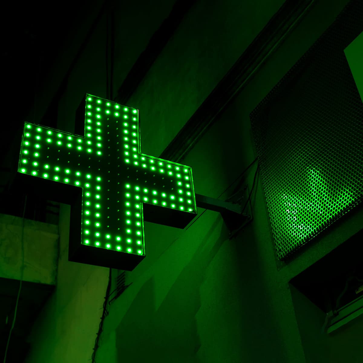 24/7 Emergency personal injury pharmacy services - AV Chemist provides urgent medication delivery for workers compensation and auto accidents
